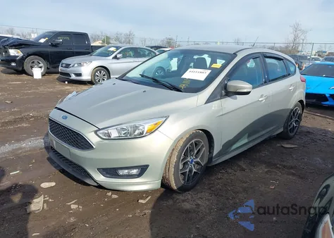 2016 Ford Focus Se z USA, uszkodzony, nr VIN 1FADP3K26GL394373